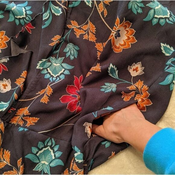 Floral Sundress with pockets sz S - Picture 5 of 6